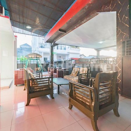 Ana Guest House Syariah Mitra Reddoorz Banjarbaru Exteriör bild