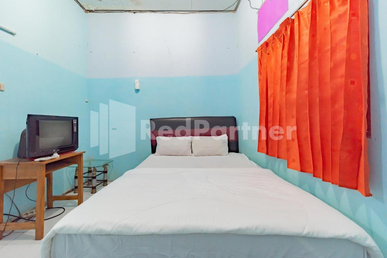 Ana Guest House Syariah Mitra Reddoorz Banjarbaru Exteriör bild