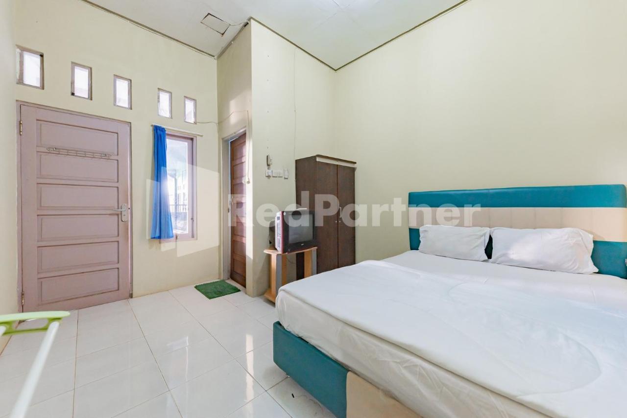 Ana Guest House Syariah Mitra Reddoorz Banjarbaru Exteriör bild
