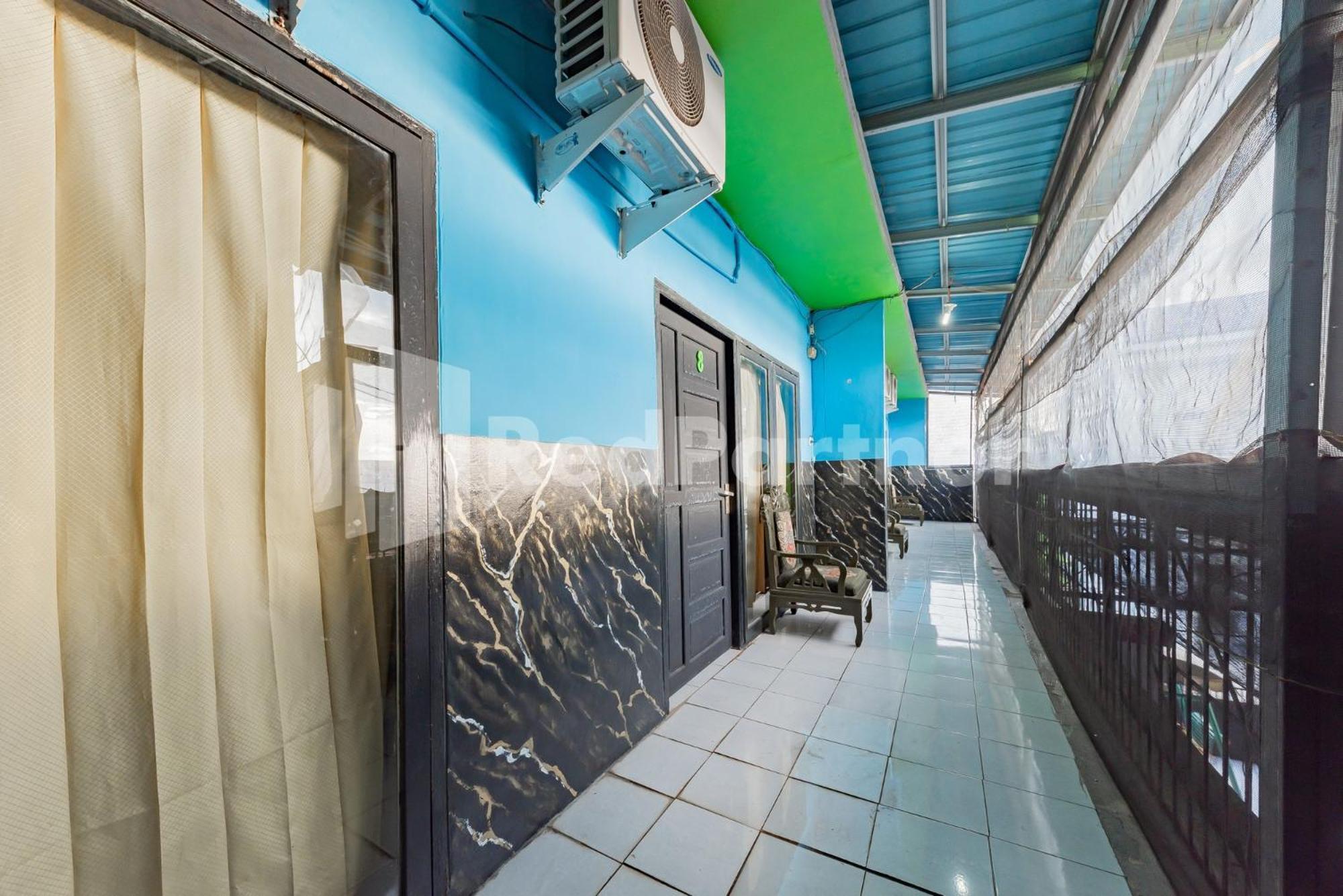 Ana Guest House Syariah Mitra Reddoorz Banjarbaru Exteriör bild