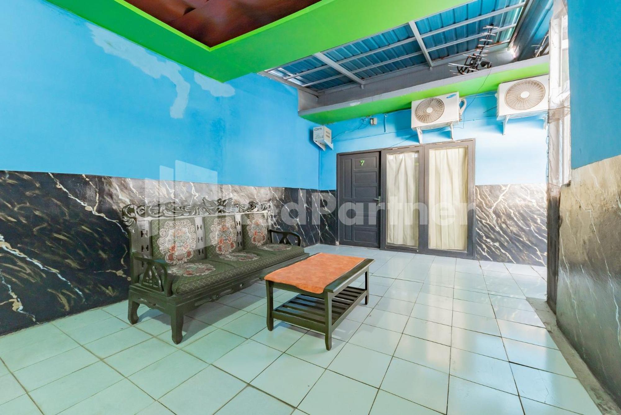 Ana Guest House Syariah Mitra Reddoorz Banjarbaru Exteriör bild